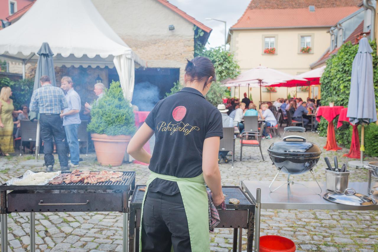 Der Patrizierhof - Weingut Gasthof Hotel - Familie Grebner Grosslangheim Exteriör bild